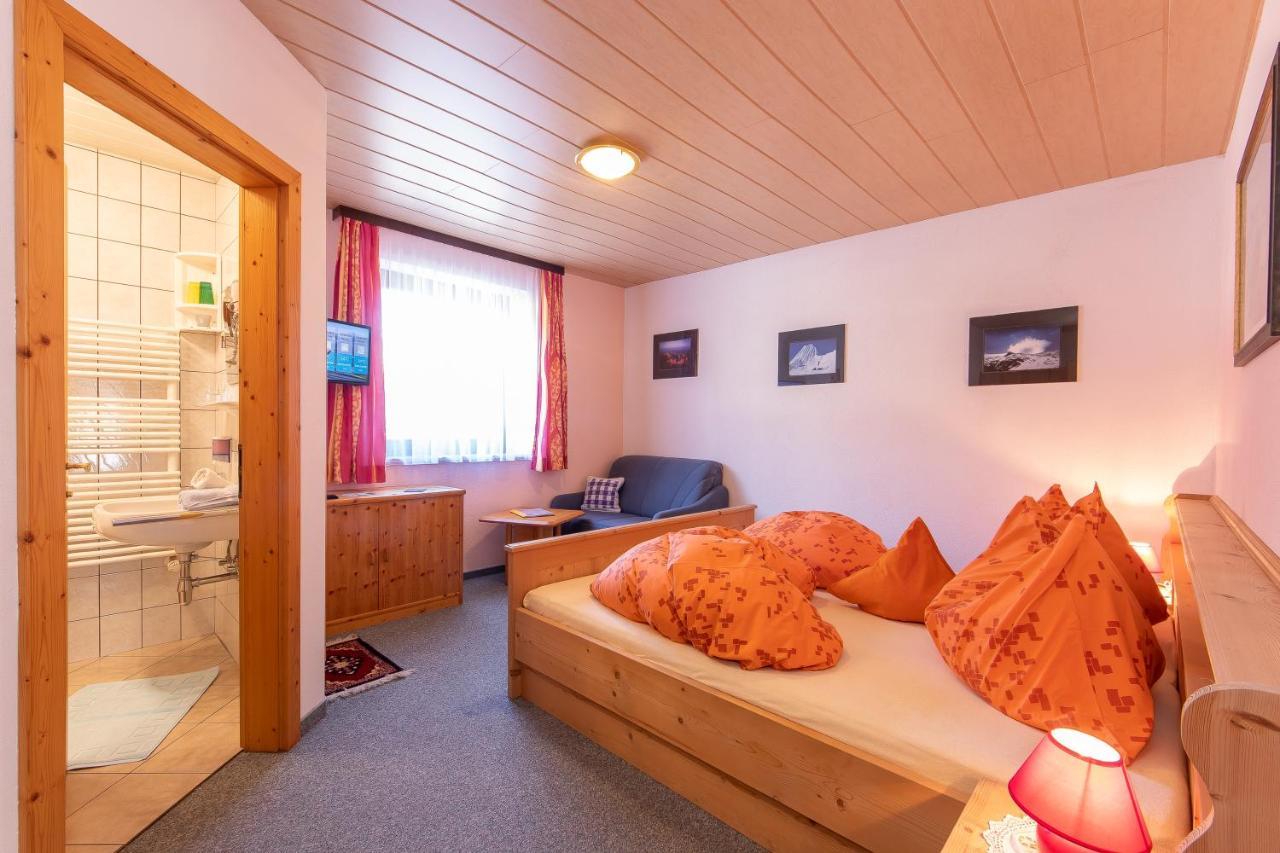 Fruehstuecks- Pension Sonnblickhof Rauris Bagian luar foto