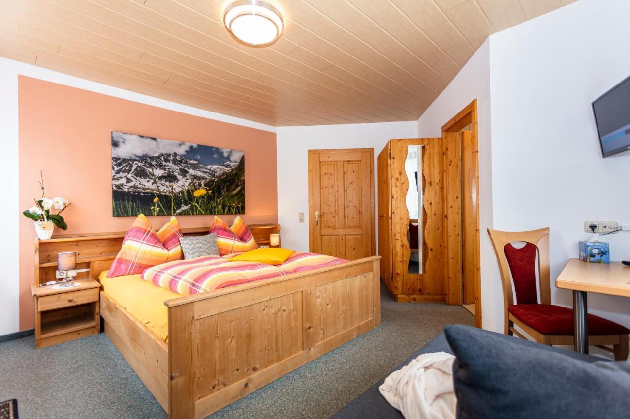 Fruehstuecks- Pension Sonnblickhof Rauris Bagian luar foto