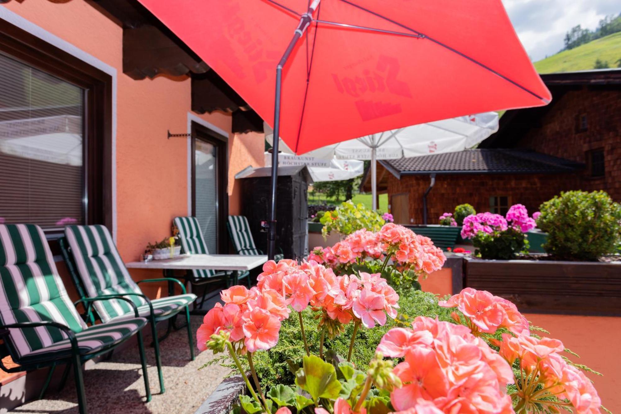 Fruehstuecks- Pension Sonnblickhof Rauris Bagian luar foto