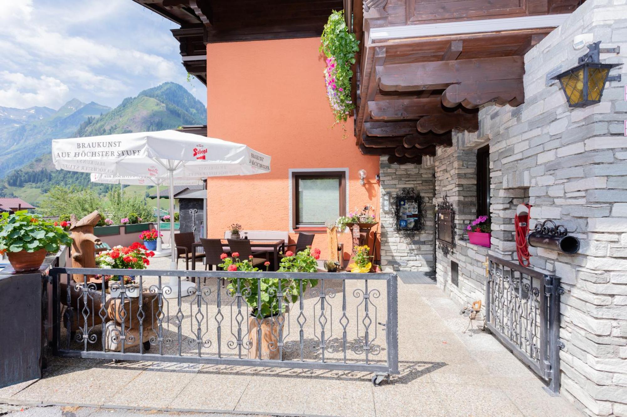 Fruehstuecks- Pension Sonnblickhof Rauris Bagian luar foto