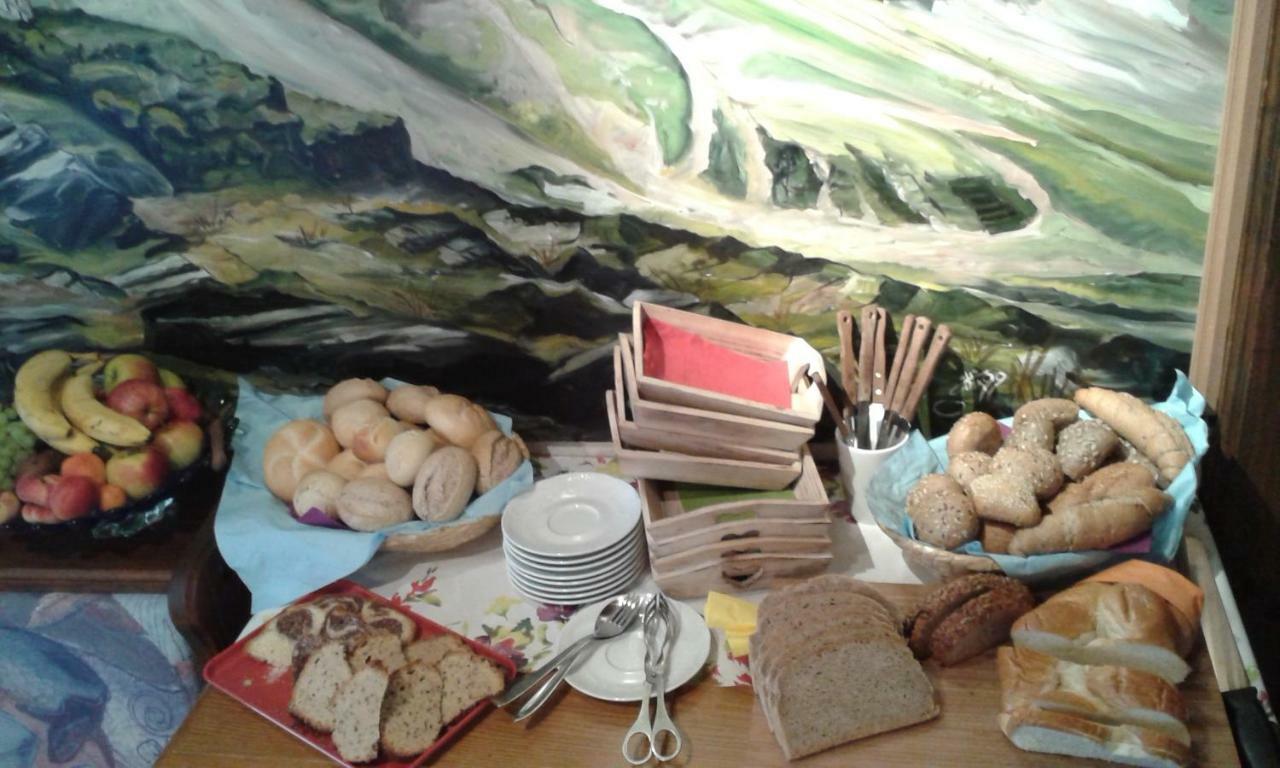 Fruehstuecks- Pension Sonnblickhof Rauris Bagian luar foto